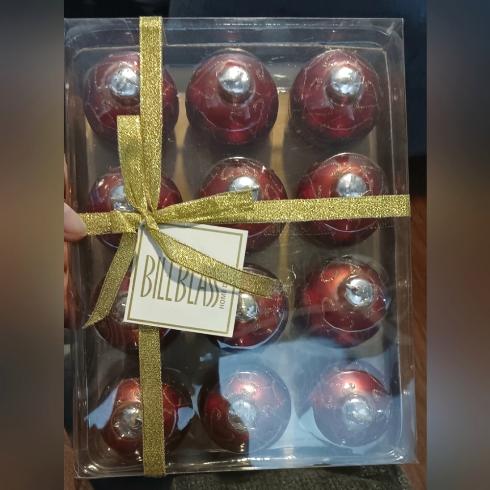 Vintage Bill Blass Set  12 Christmas Bulb Ornament Wax Candles Red Round